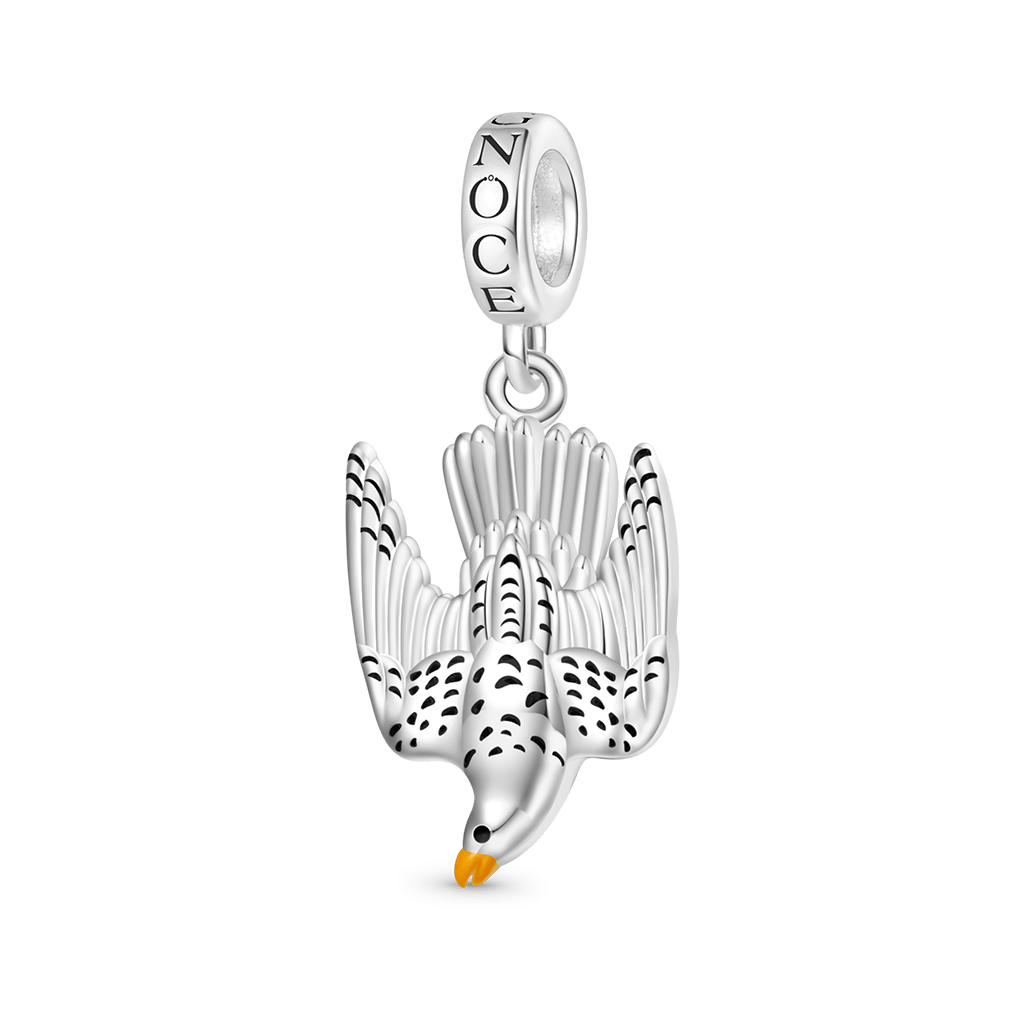Gyrfalcon Pendant image number 0