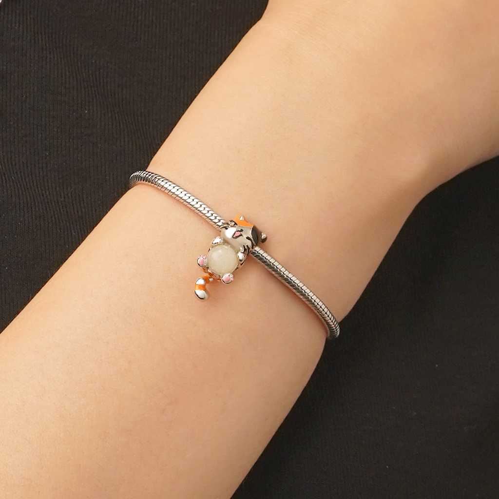 Cat Charm image number 5