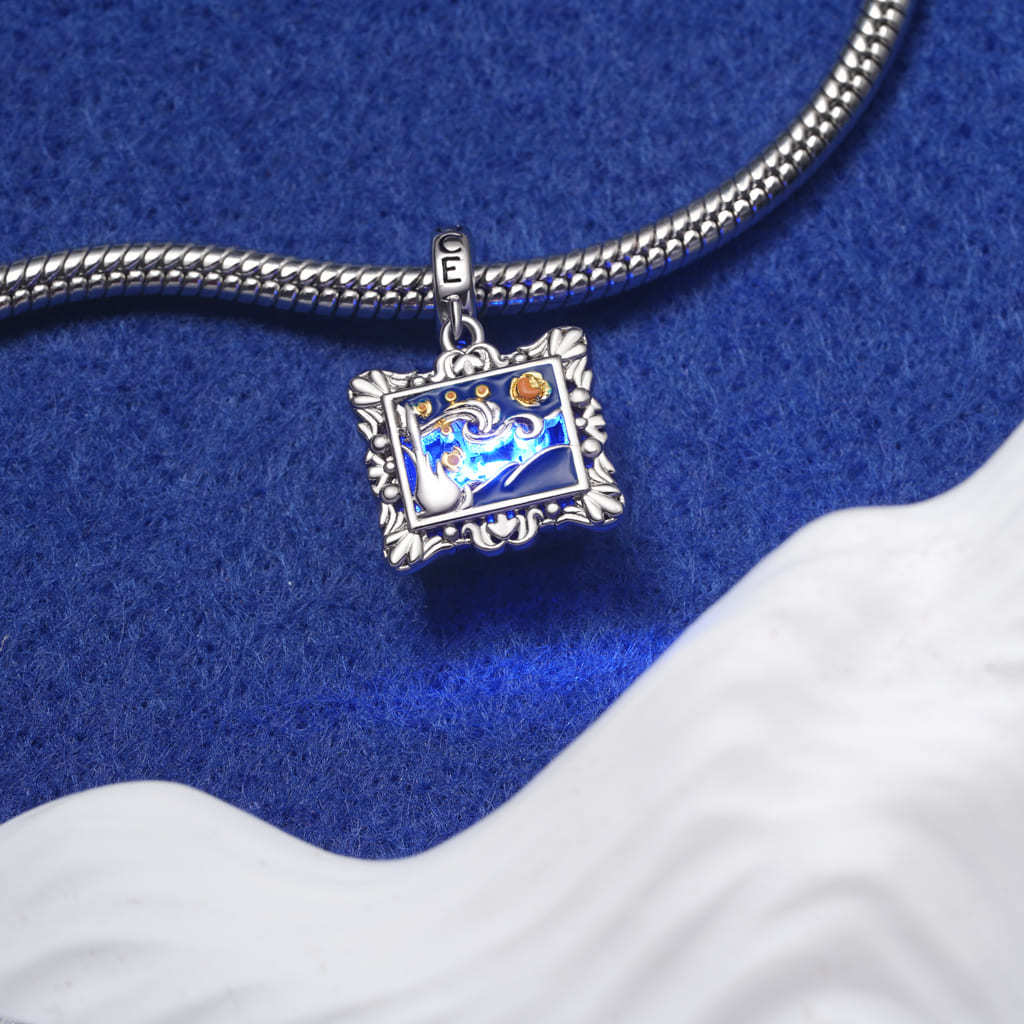 Van Gogh's Starry Night Pendant image number 4