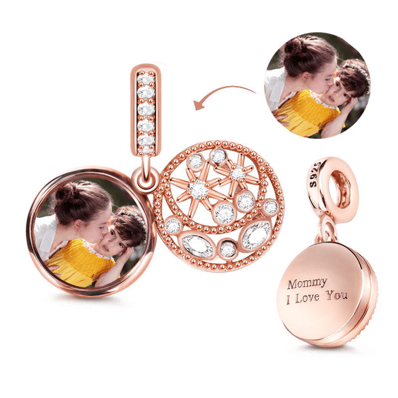 Moon & Star Pendant image number 0