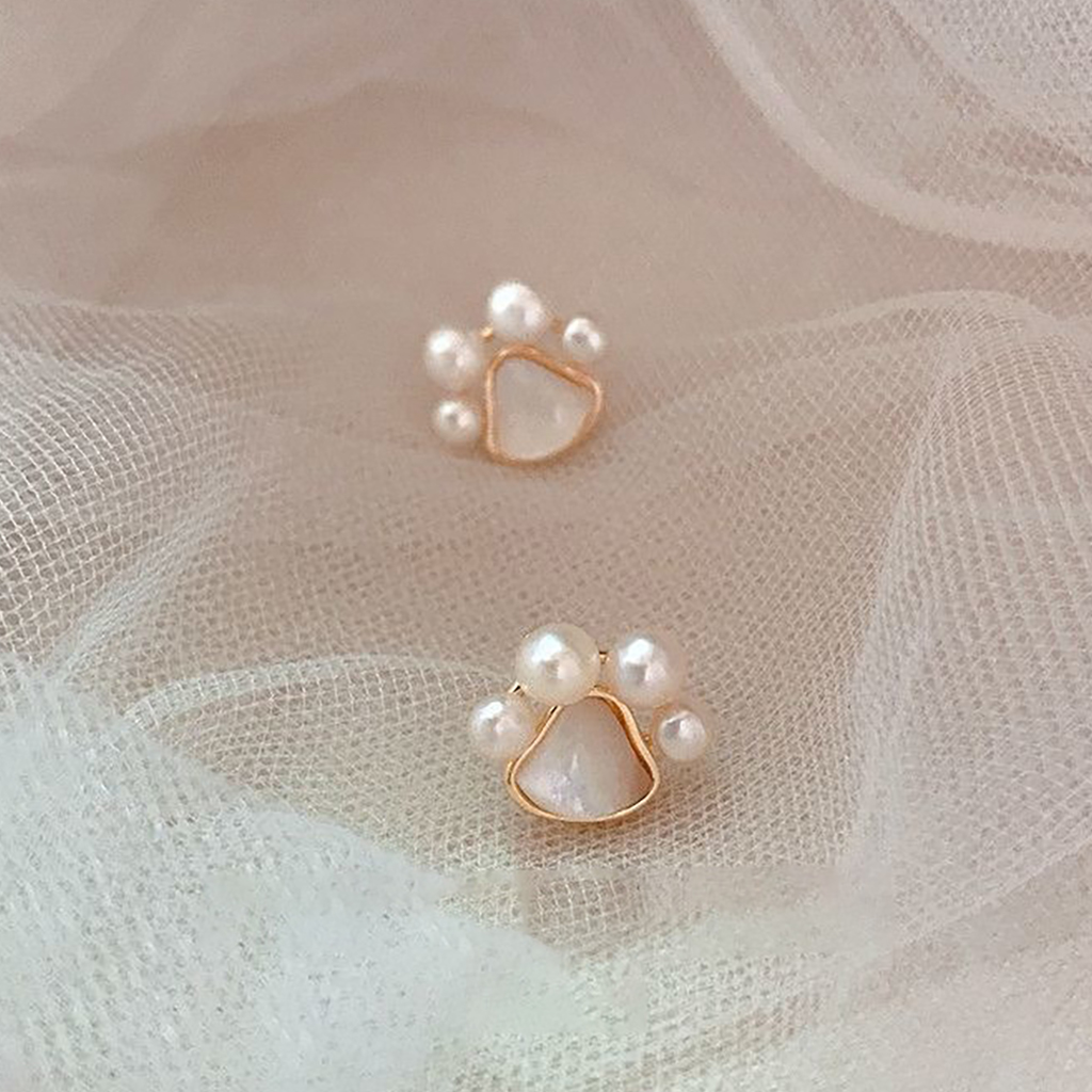 Pearl Paw Print Stud Earrings image number 2