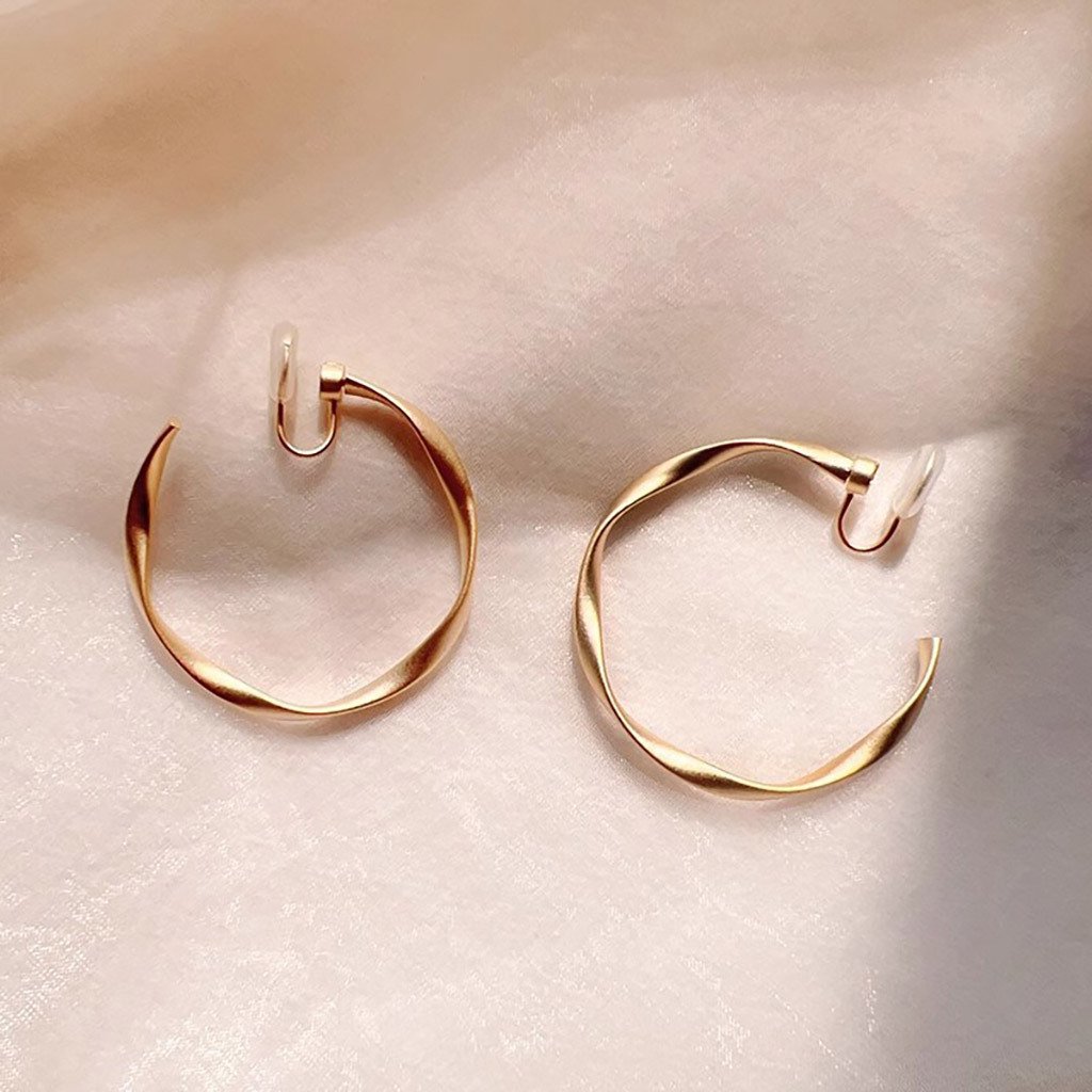 Geometric Element Circle Ear Clips image number 1