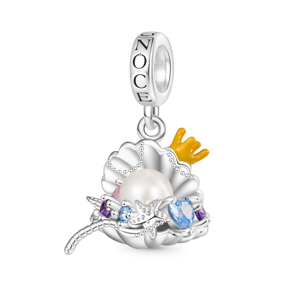Undersea Treasure Shell Pendant image number 0