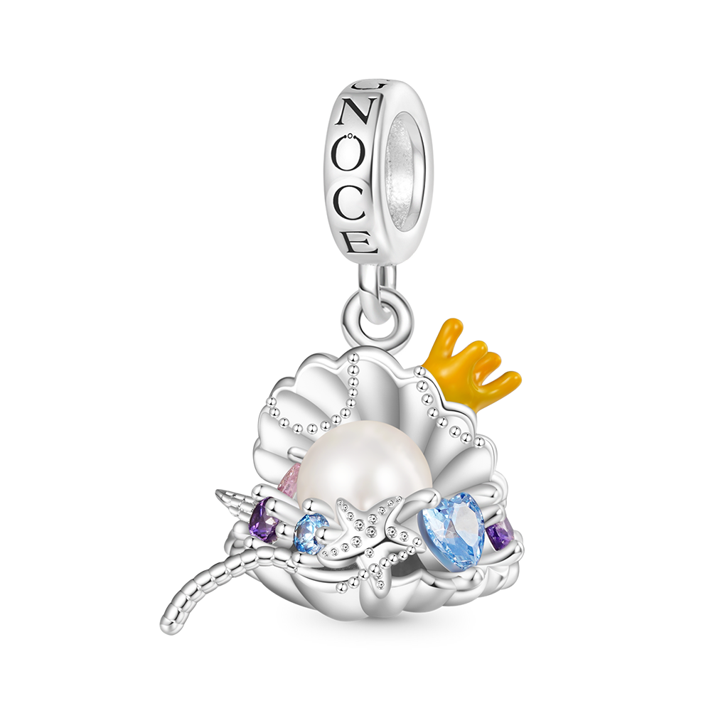 Undersea Treasure Shell Pendant image number 0