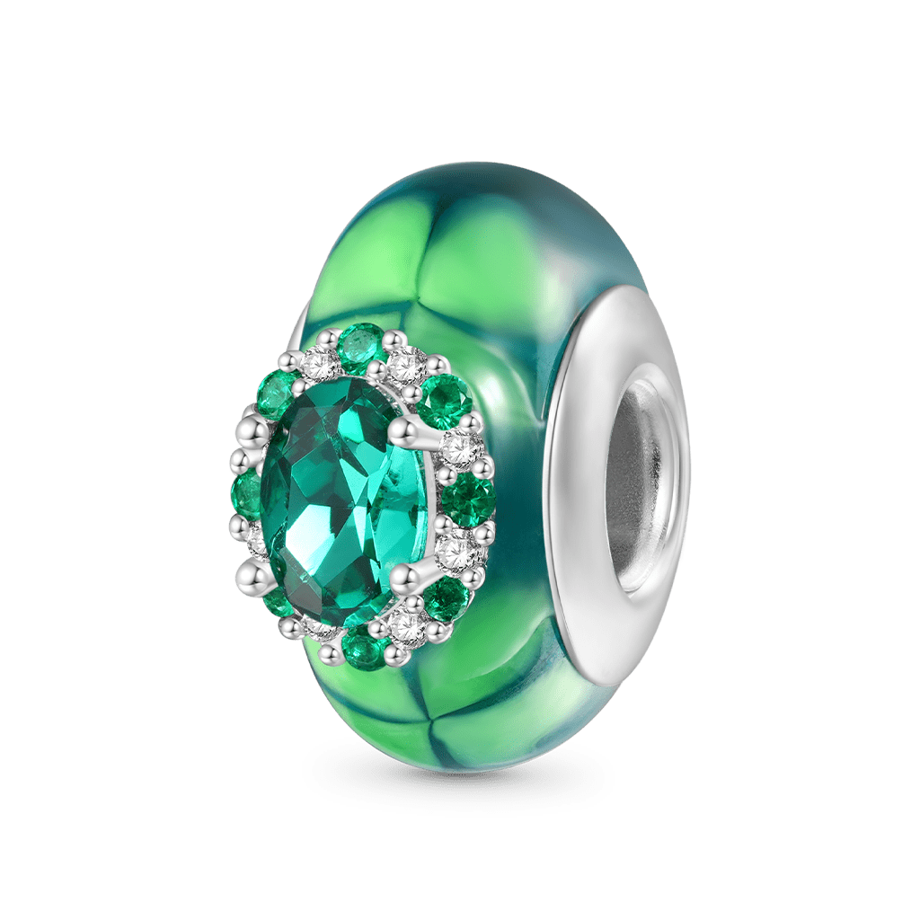Oval-cut Emerald Charm image number 0