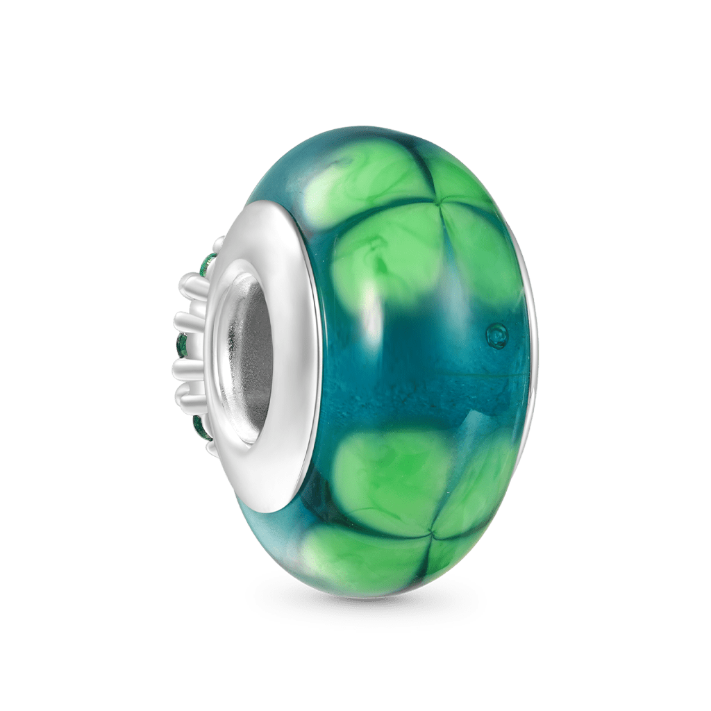 Oval-cut Emerald Charm image number 1
