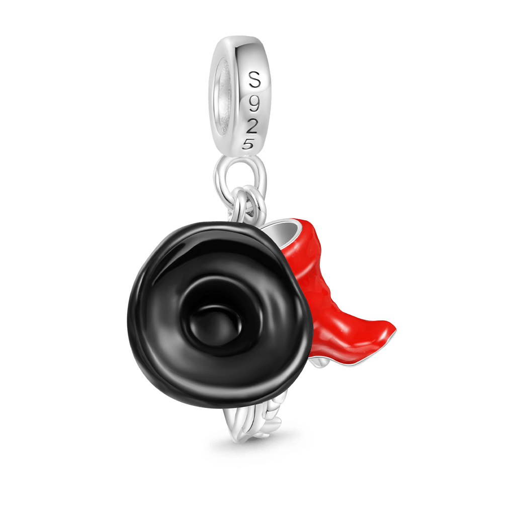 Red Boot & Hat Pendant image number 1