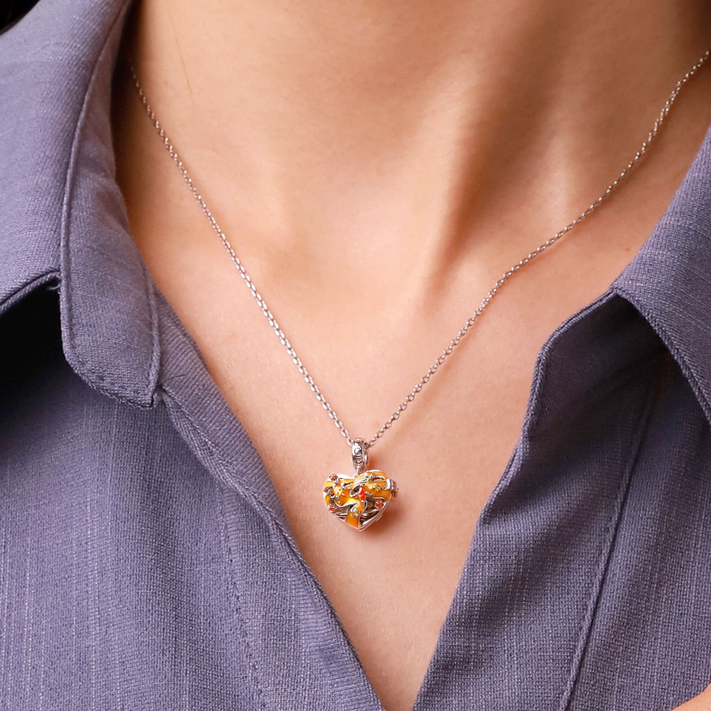 Heart Wireless LED Glow Venus Pendant image number 6