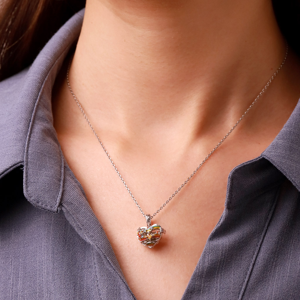 Heart Wireless LED Glow Jupiter Pendant image number 6