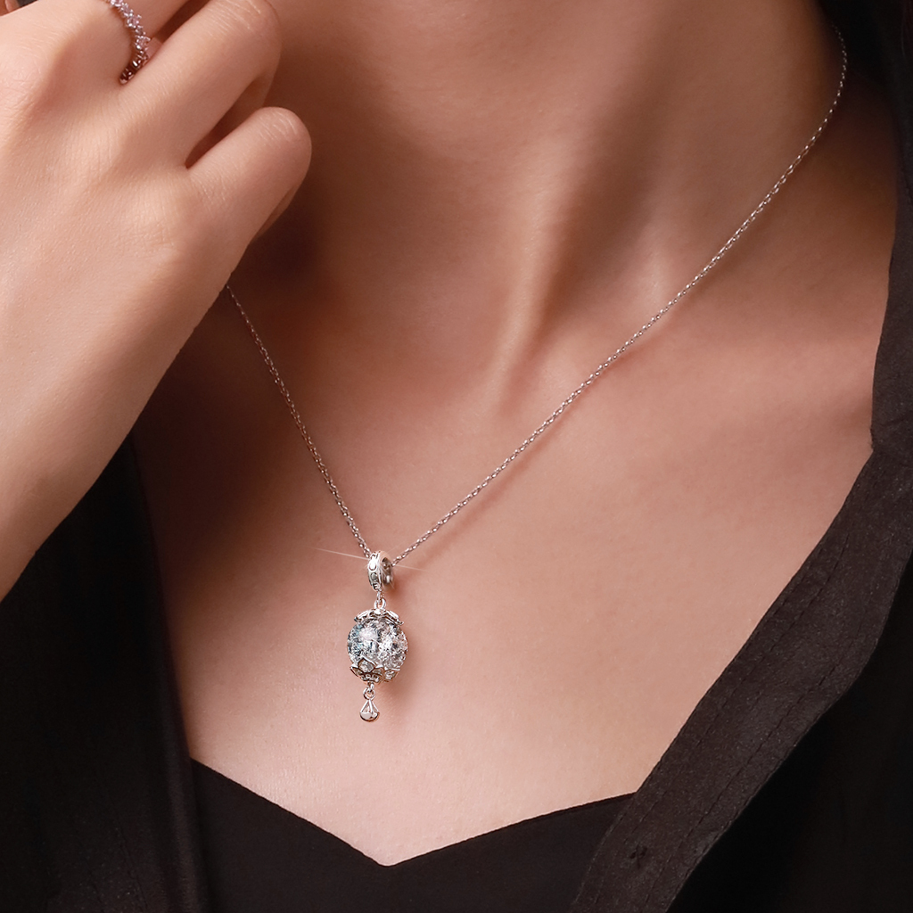 Hot Air Balloon Pendant image number 4