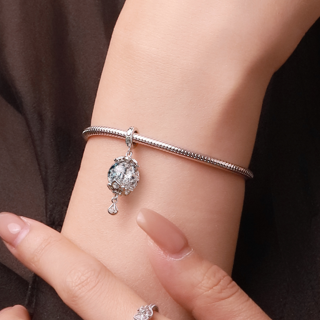 Hot Air Balloon Pendant image number 5