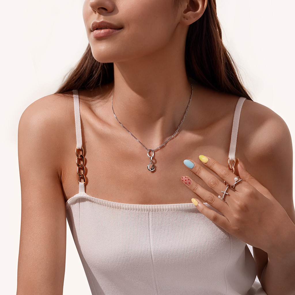 Asymmetric Chain Hollow Oval Link Necklace image number 4