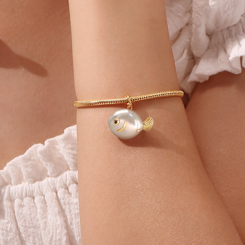 White Pearl Fish Pendant image number 4
