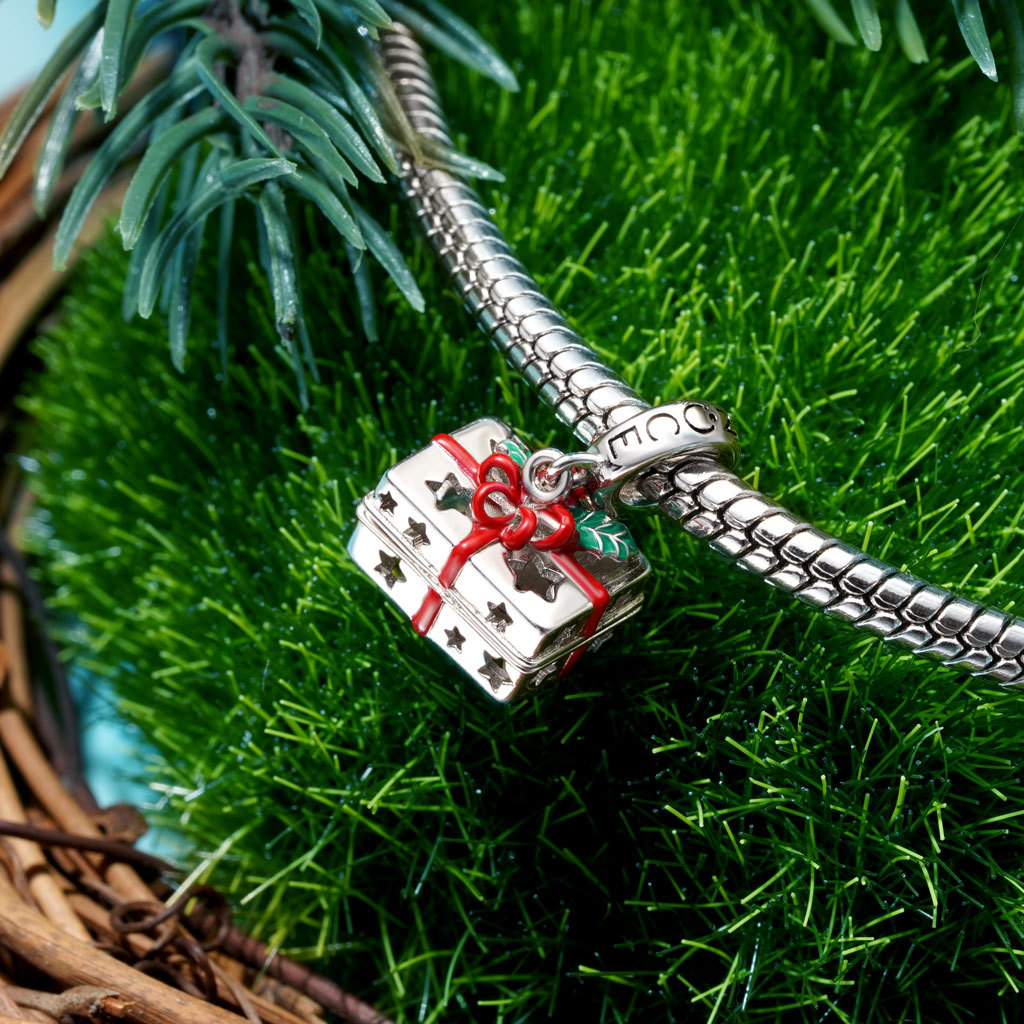 Gift Box Engravable Card Pendant image number 4