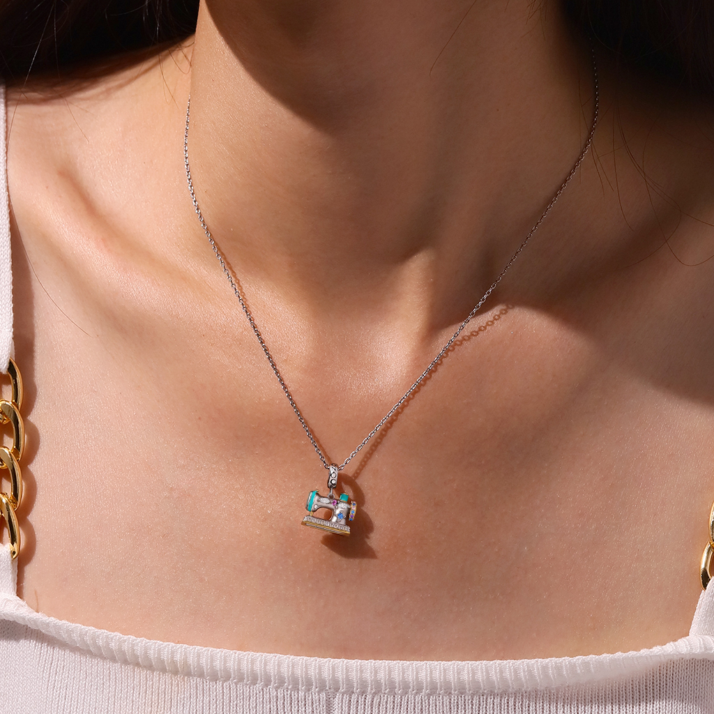 Sewing Machine Pendant image number 4