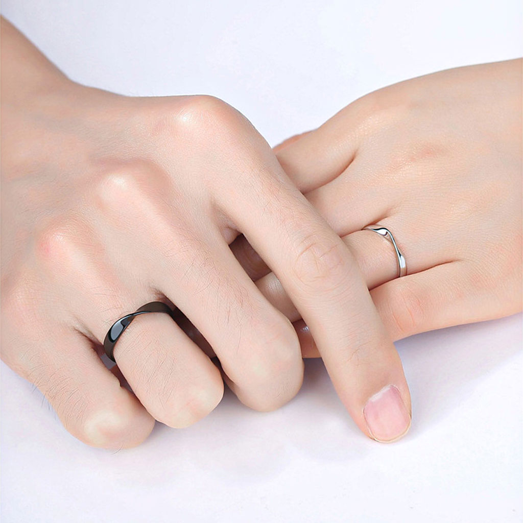 Mobius Couple Rings image number 3