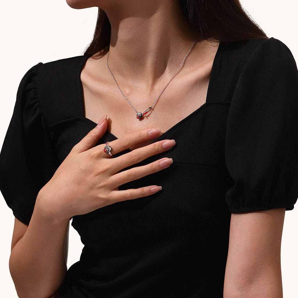 SAW Billy Necklace image number 4