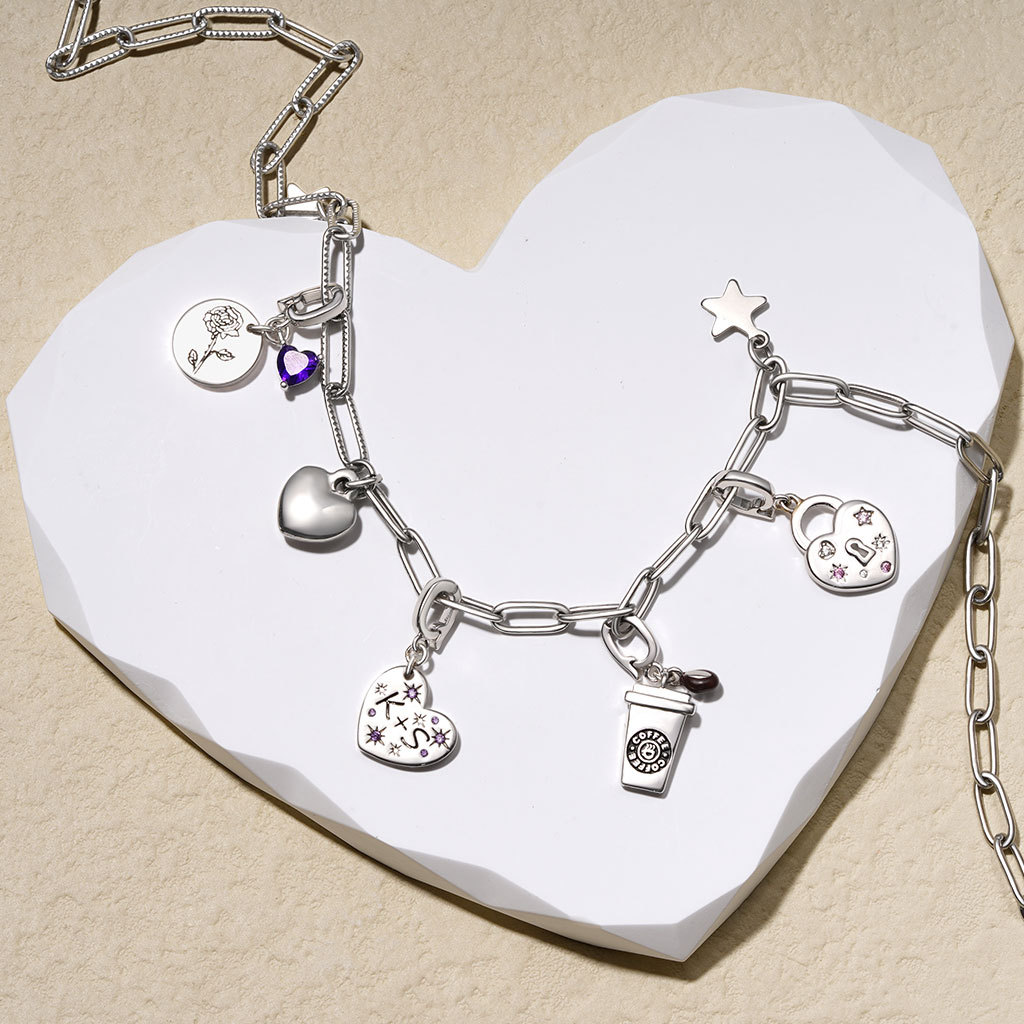 Engravable Love Clasp Clusters Charm image number 3