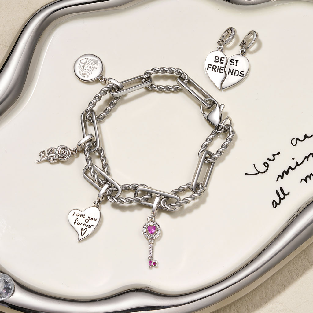 Rose Clasp Clusters Charm image number 2