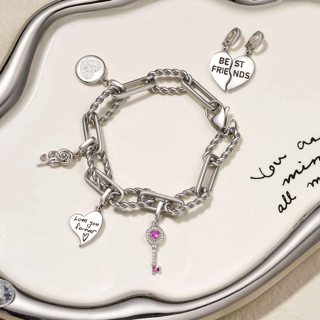 Rose Clasp Clusters Charm image number 2