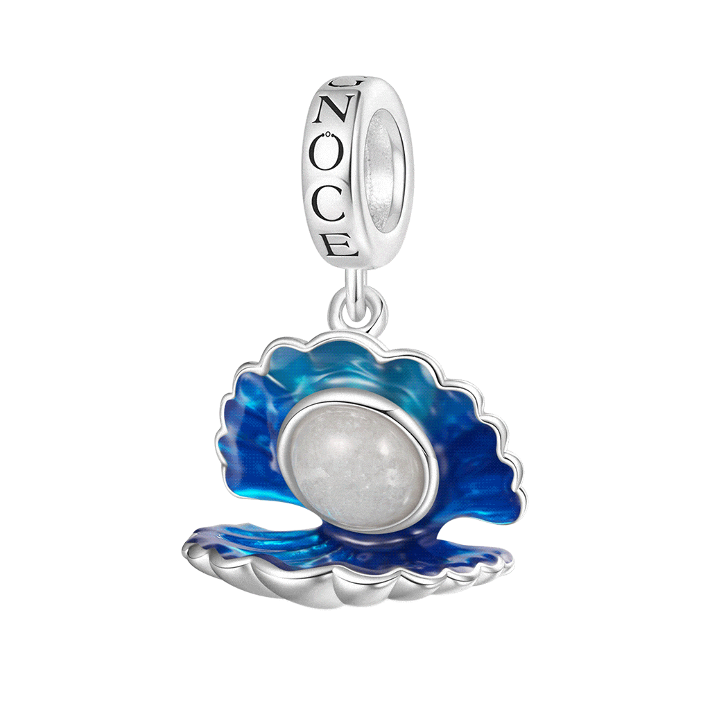 Shinning Shell Pendant image number 0