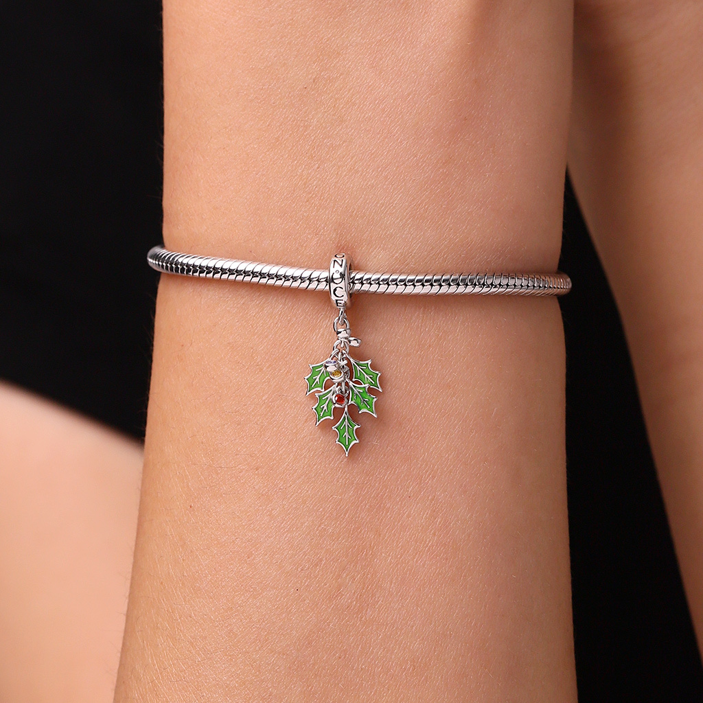 Christmas Green Holly Berries Pendant image number 6