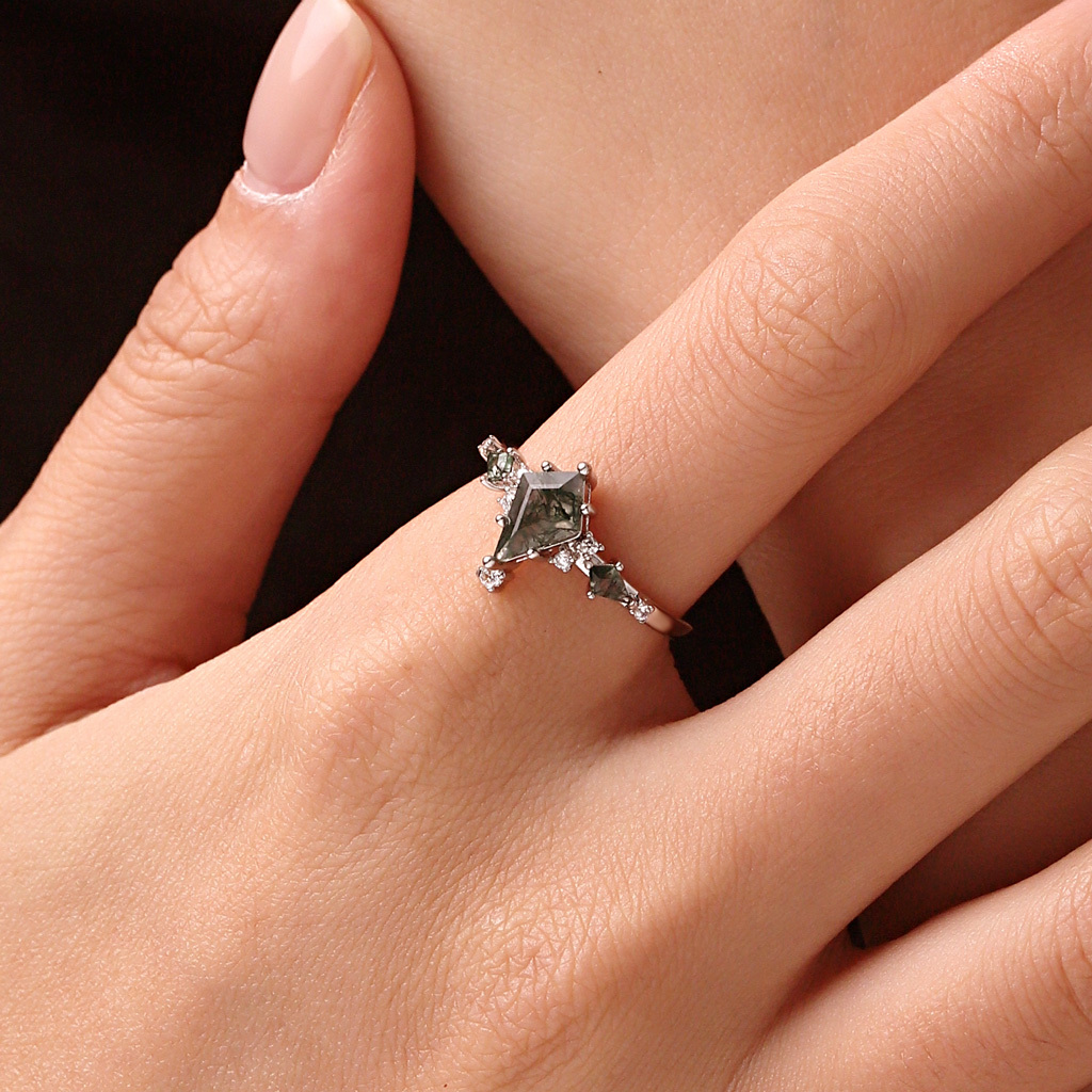 Moss Agate Kite-shape Ring image number 4