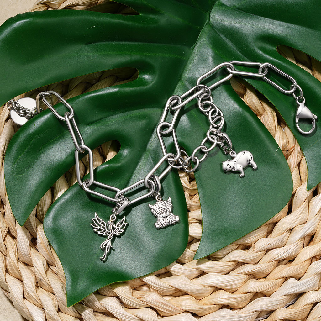 Capybara Clasp Clusters Charm image number 2