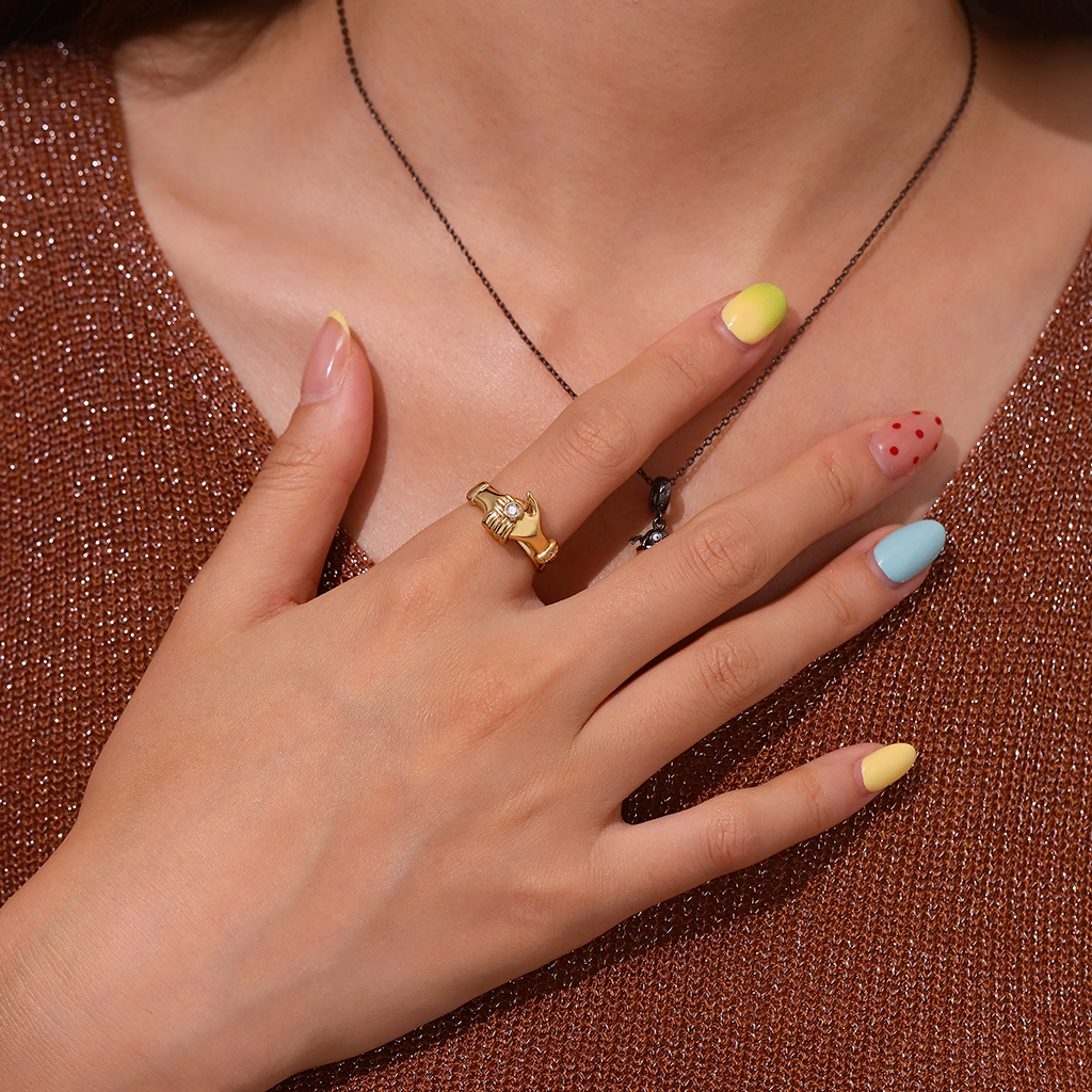 Hug Hand Stackable Ring image number 5