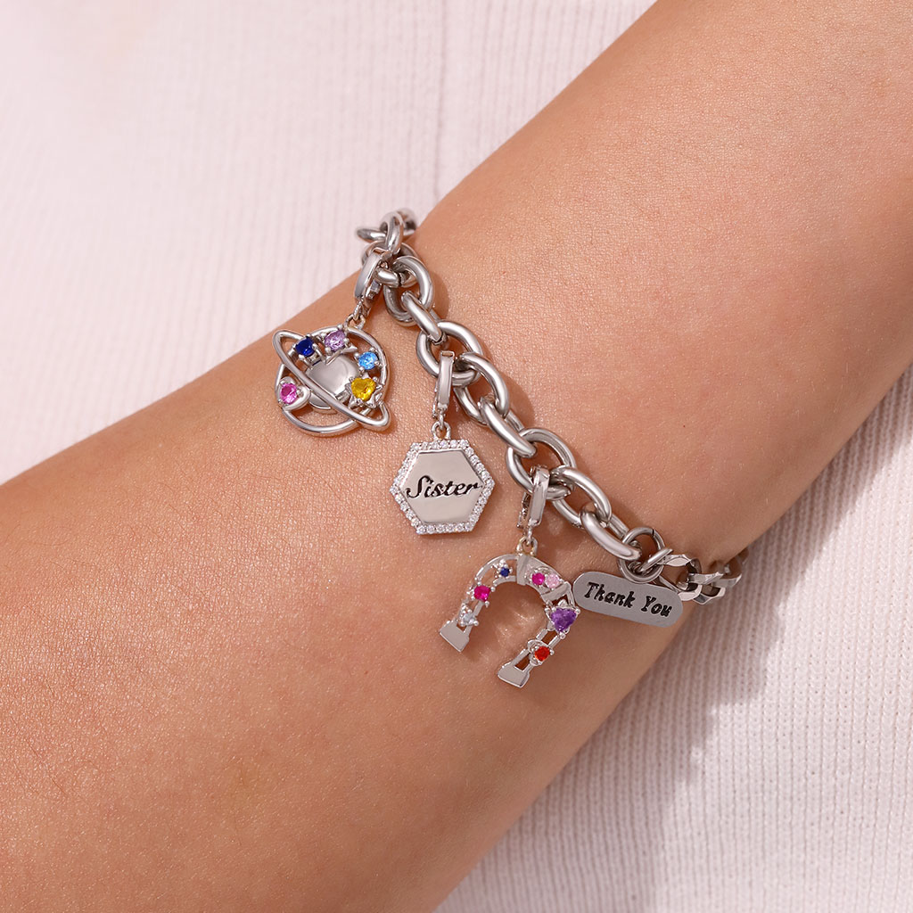 Horseshoe Clasp Clusters Charm image number 5