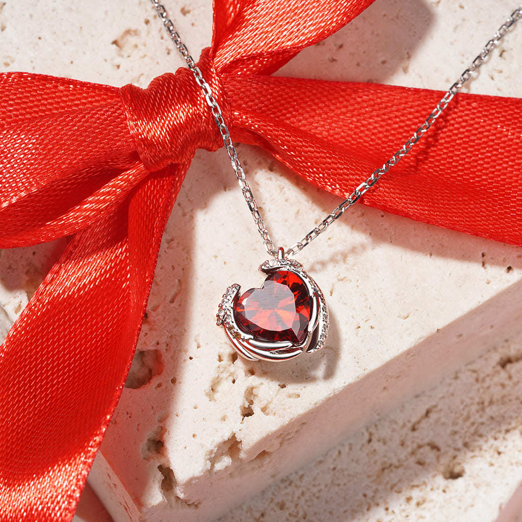 Love Heart Wings Necklace image number 3