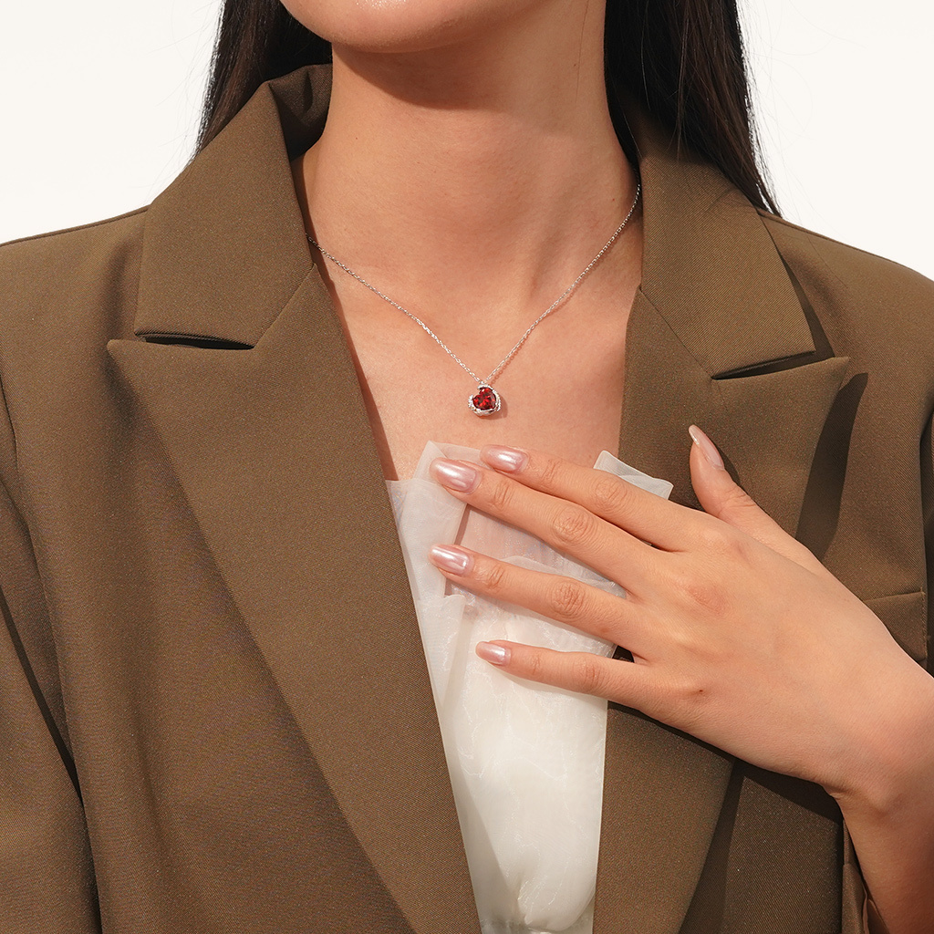 Love Heart Wings Necklace image number 4