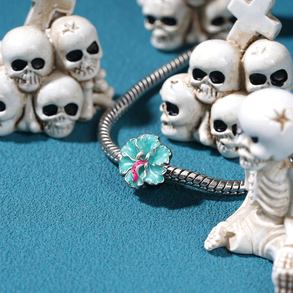Piranha Flower Charm image number 3