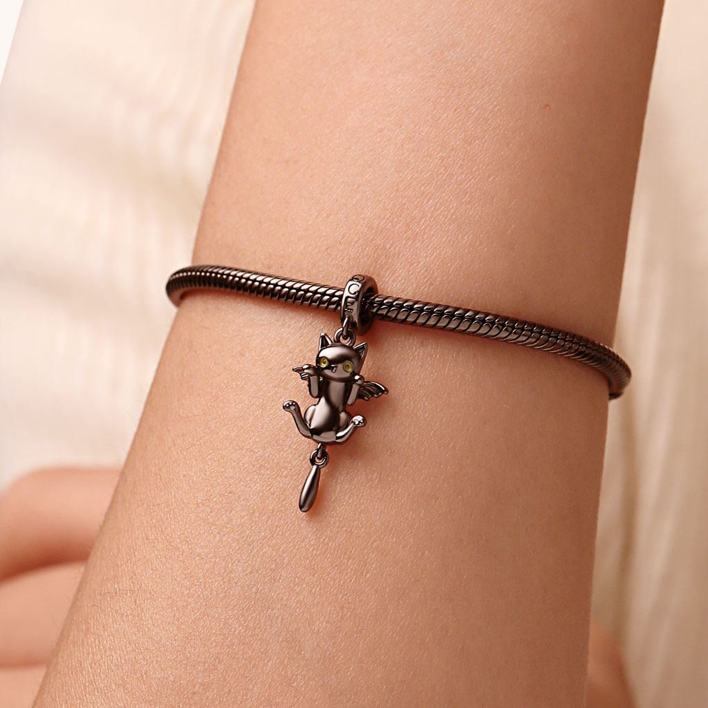 Black Cat with Bat Wings Pendant image number 5