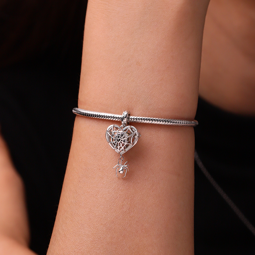 Wireless LED Glow Spider Web Love Pendant image number 6