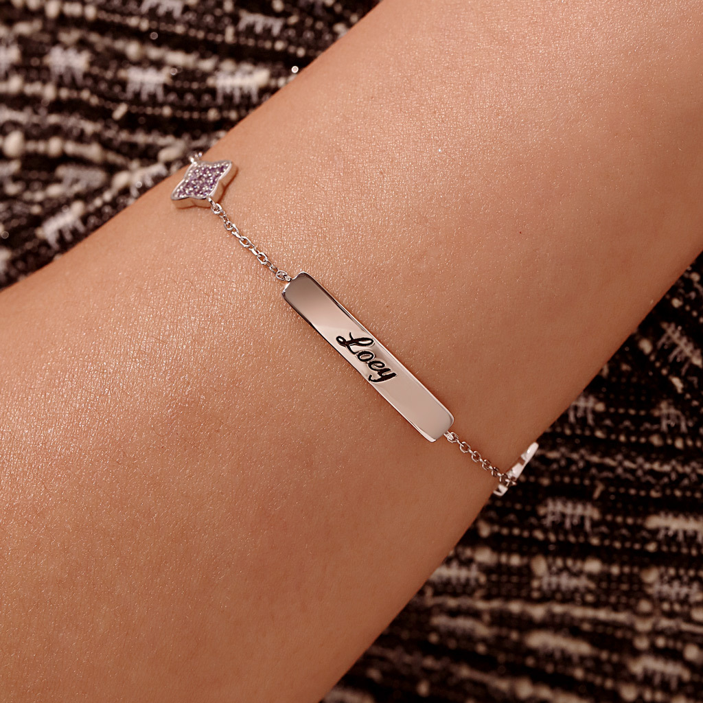 Engravable Four-Leaf Clover Bracelet image number 5