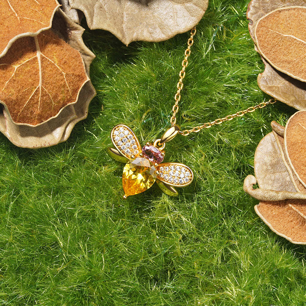 18K Gold Plated Bee Necklace image number 3