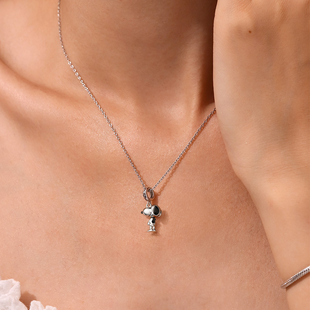 Peanuts Standing Snoopy Pendant image number 5
