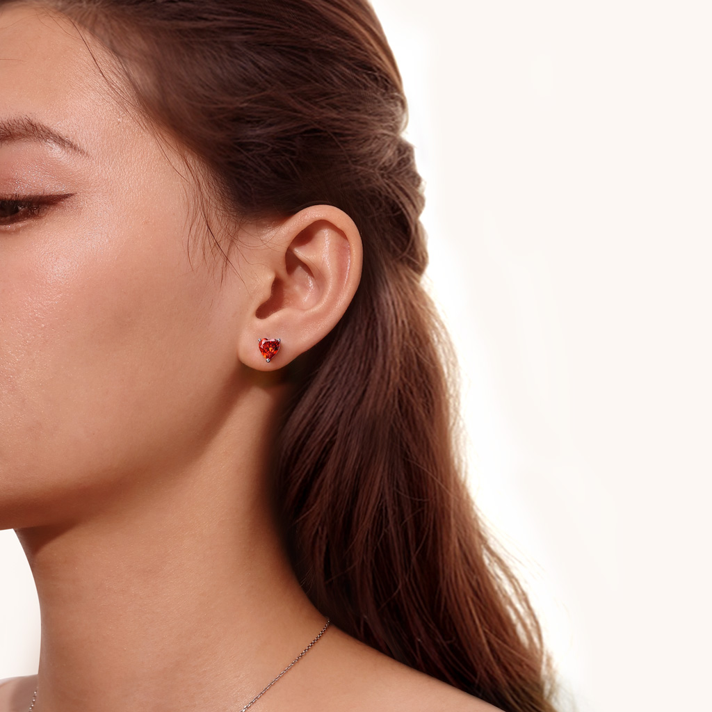 Peanuts Snoopy Heart Stud Earrings image number 4