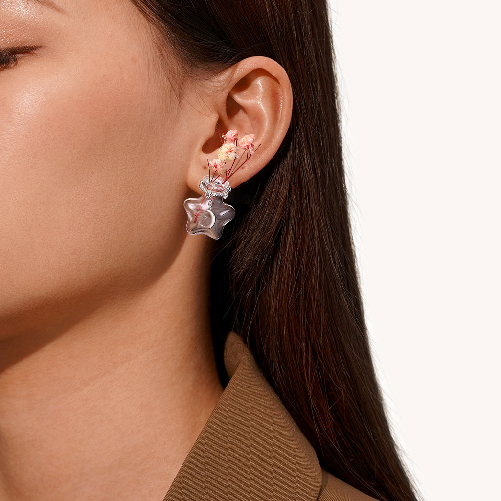Star Wishing Vase Stud Earrings image number 3
