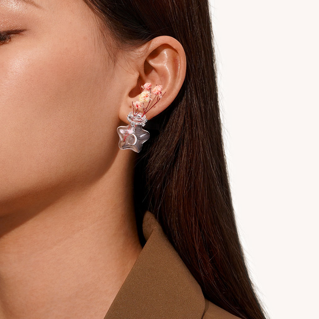 Star Wishing Vase Stud Earrings image number 3