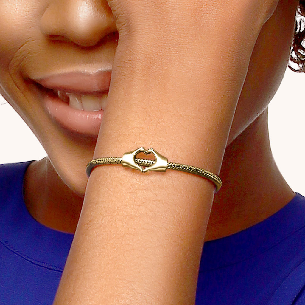 'Forever in Our Hearts' Finger with Heart Charm image number 4