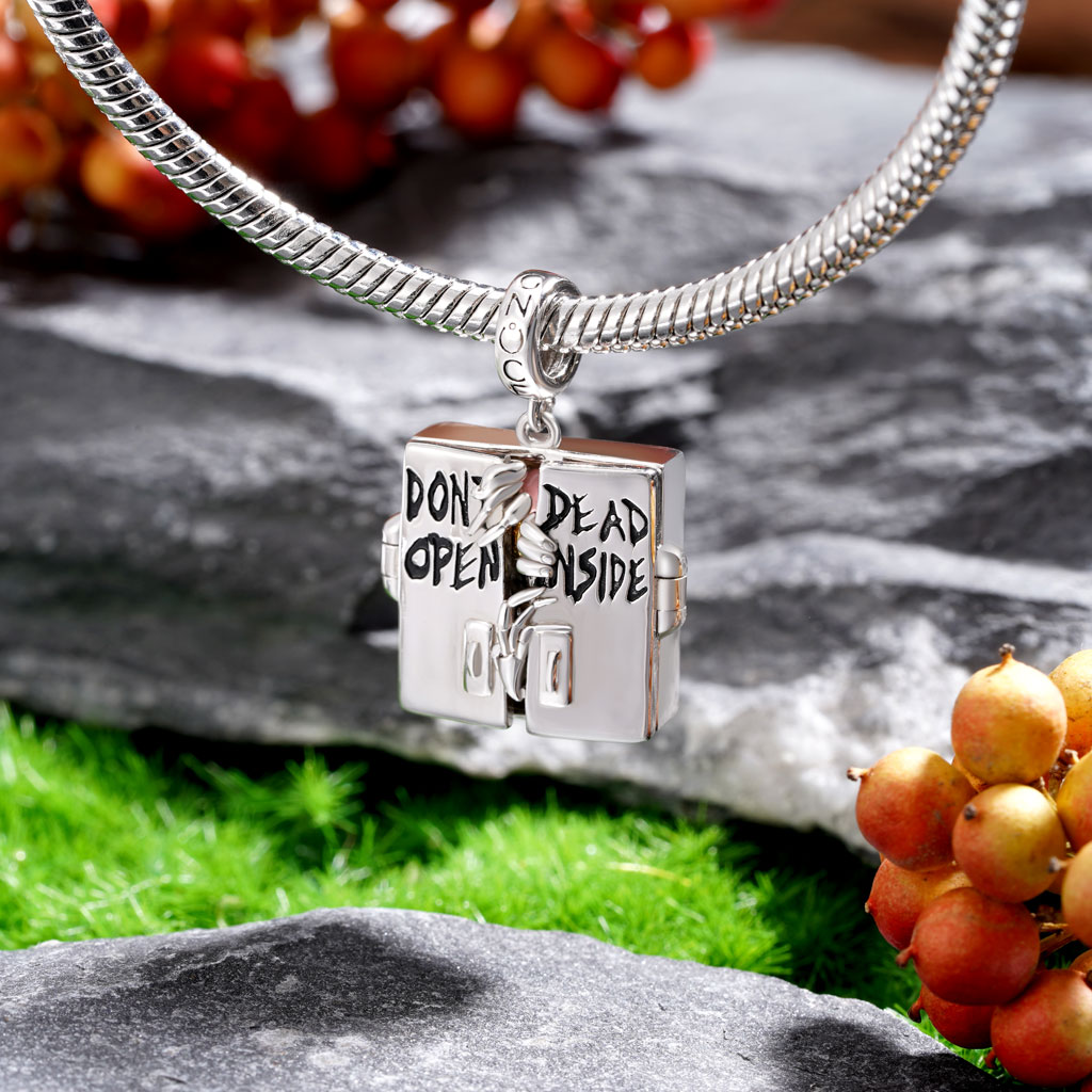 Walking Dead Openable Door Walkers Pendant image number 4