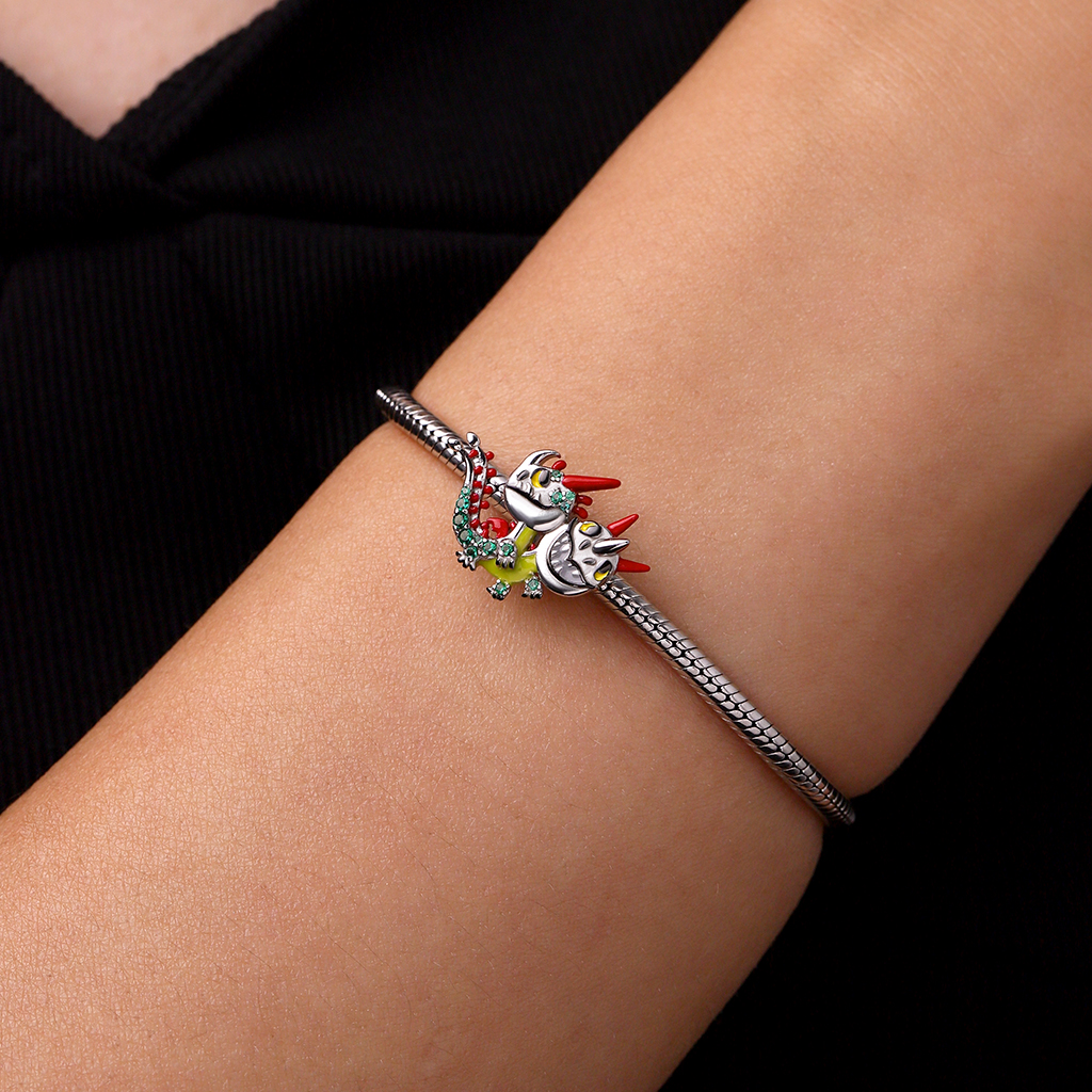 Hideous Zippleback Dragon Charm image number 4