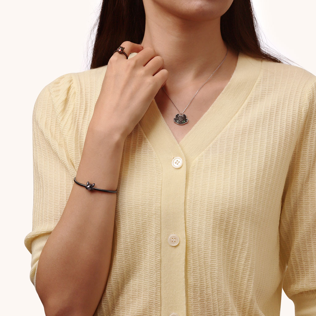 Laughing Toothless Stopper Charm image number 3