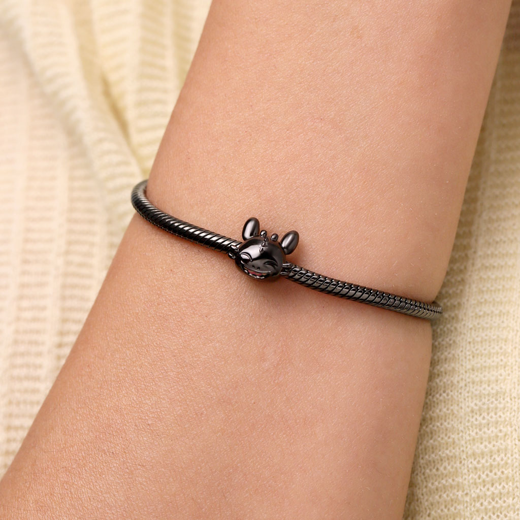 Laughing Toothless Stopper Charm image number 4