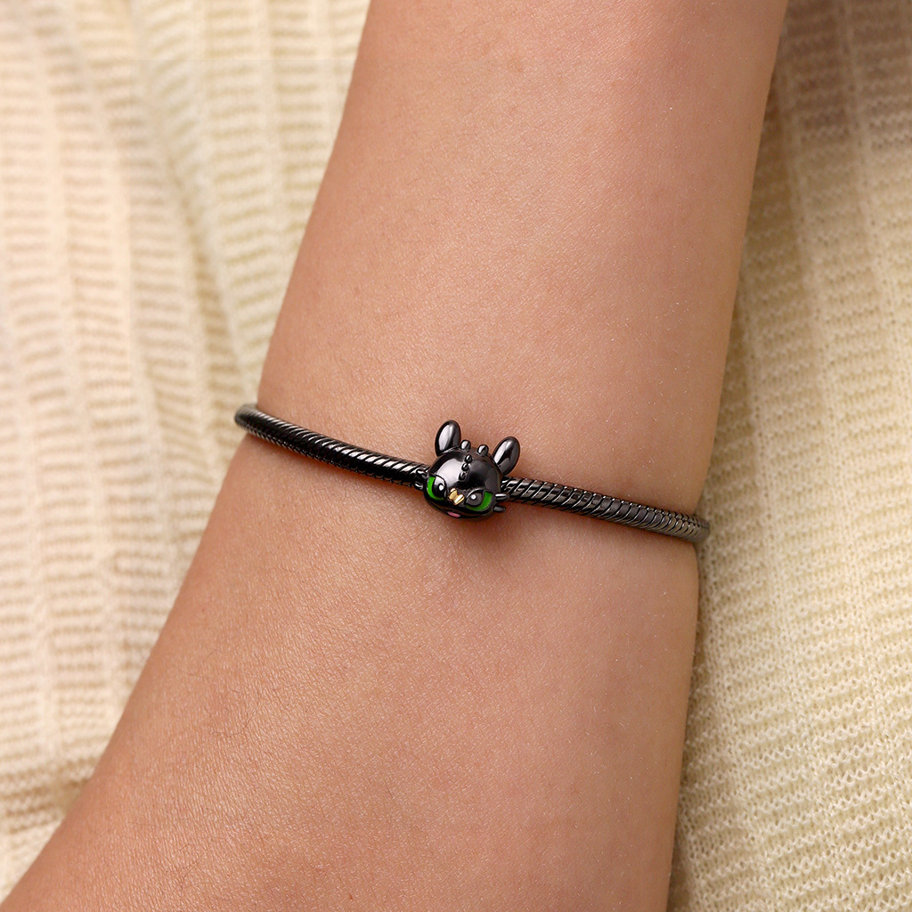 Impish Toothless Stopper Charm image number 4