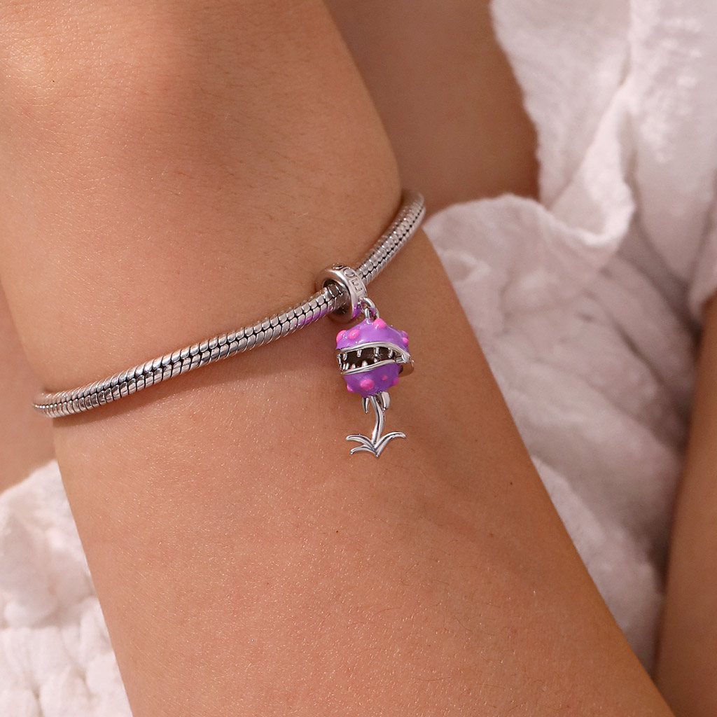 Piranha Eyeball Pendant image number 5