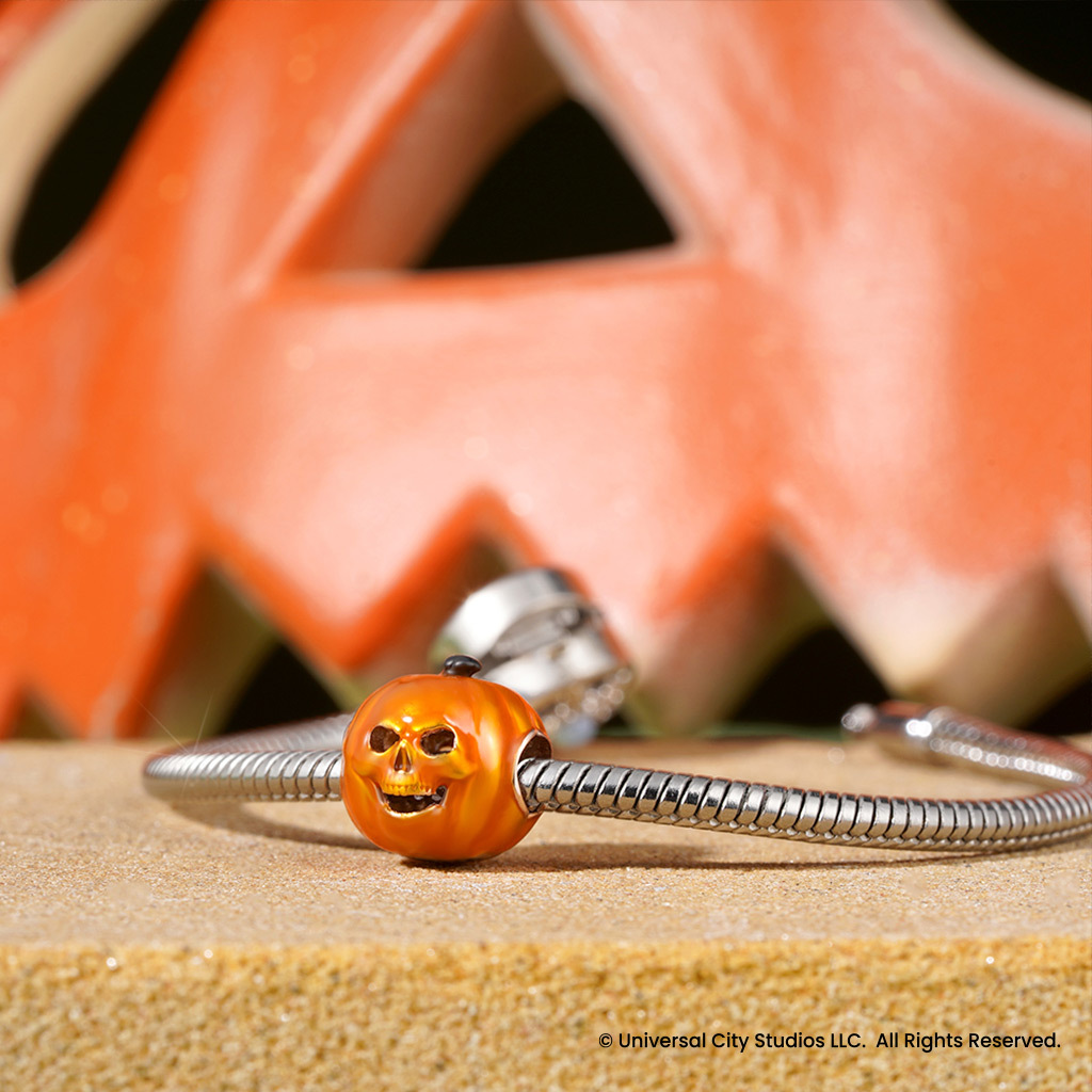 Horror Pumpkin Head Charm image number 2