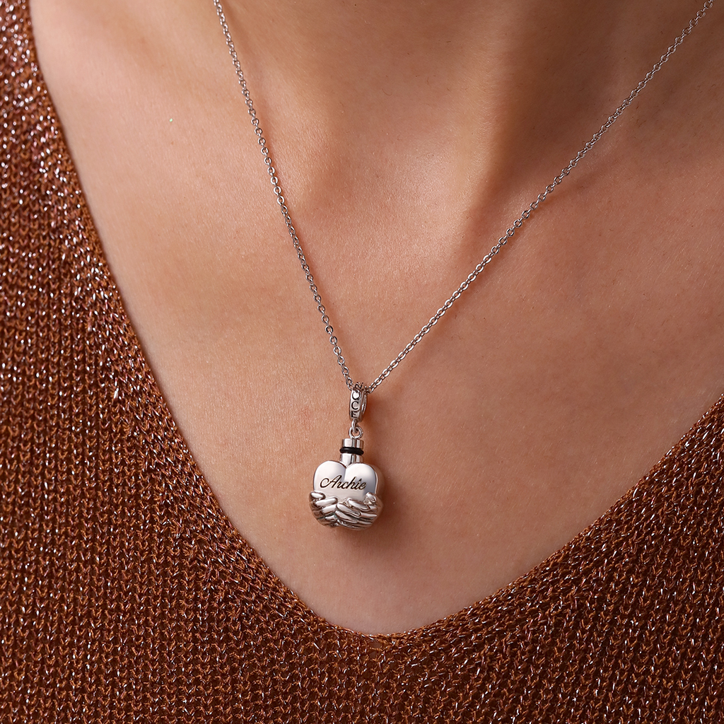 Engravable Heart Urn Ashes Pendant image number 5